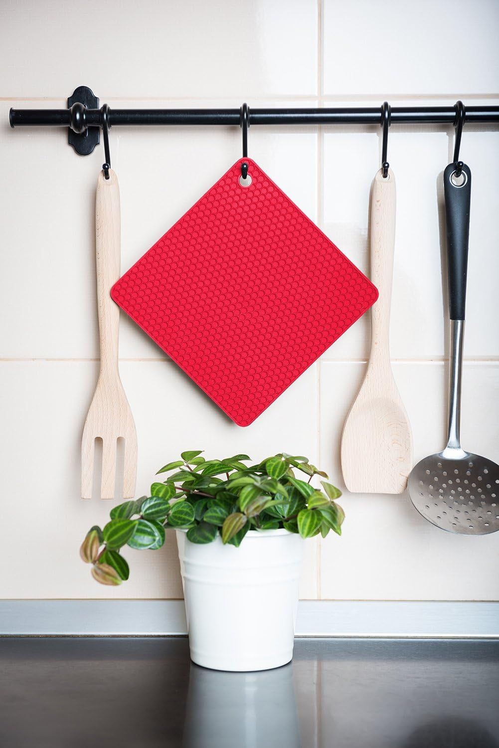 Silicone Pot Holders and Trivet Mats Heat Resistant to 440°F to Protect Your Table and Countertop Contains 4 Pieces 2 round and 2 Squared